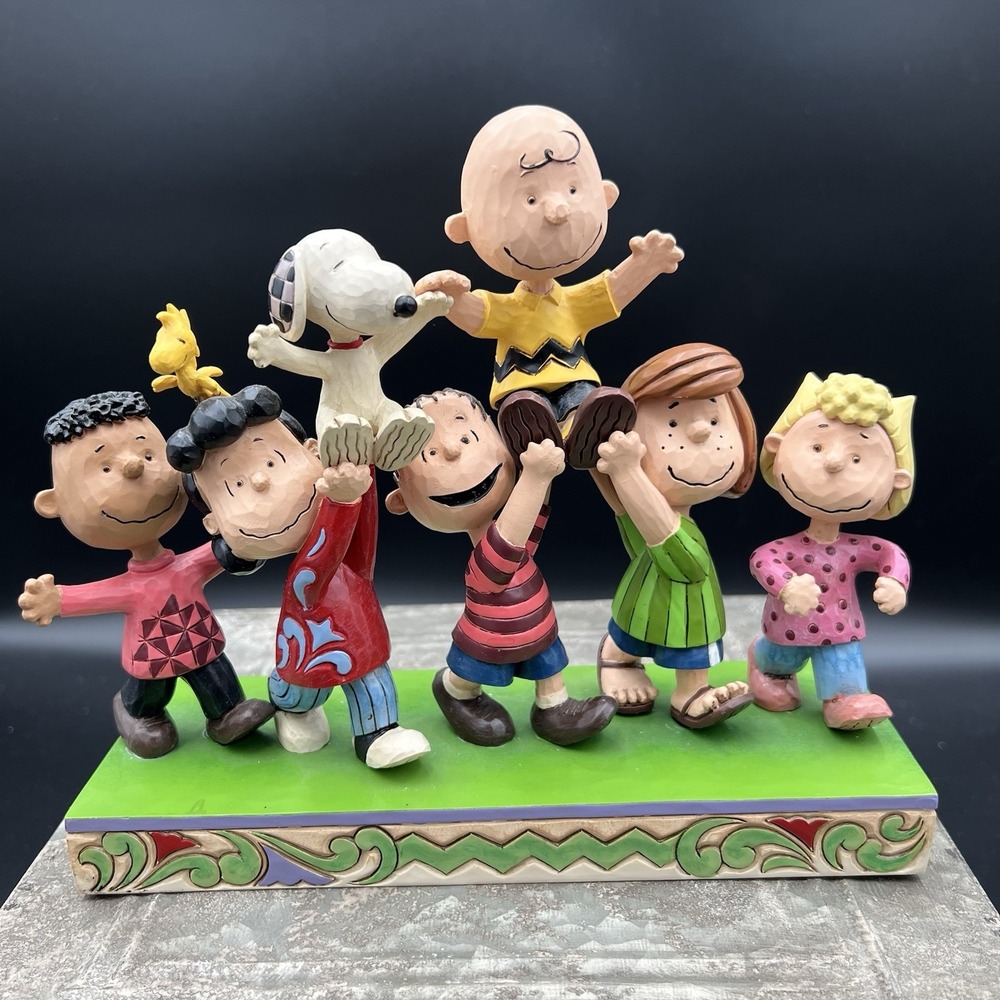 Jim Shore Peanuts "A Grand Celebration" 70th Anniversary Figurine 6006932